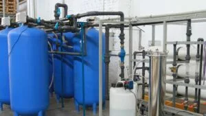 Industrial hose and piping for water treatment process using chlorine