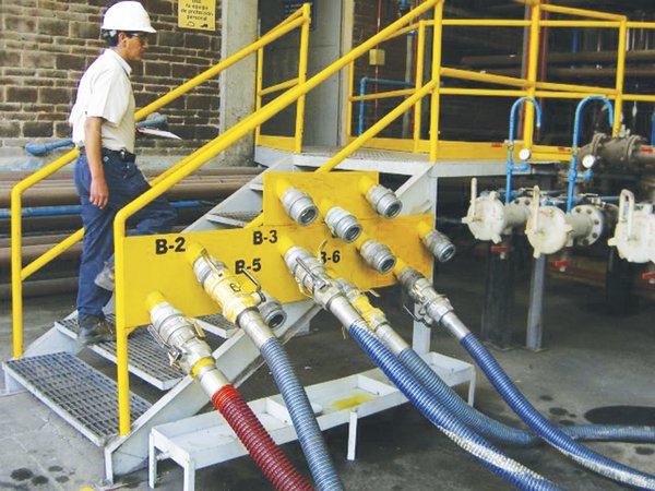 Nothing can bring your facility’s operations to a faster halt than faulty industrial hose dry disconnects